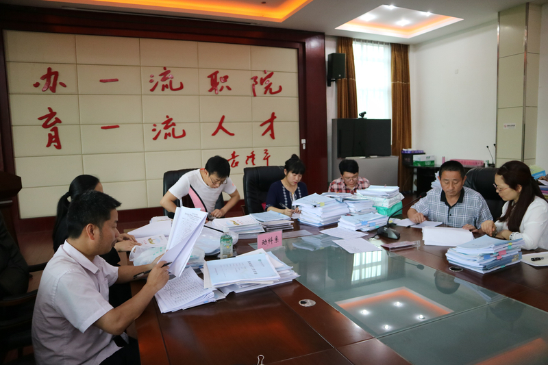 1526733019356078925.jpg 人文系和信艺系2.jpg