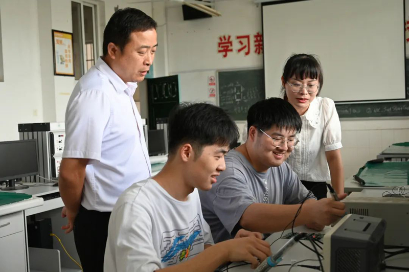 1665385252741033149.jpg 1唐晨光、赵圆圆2.jpg