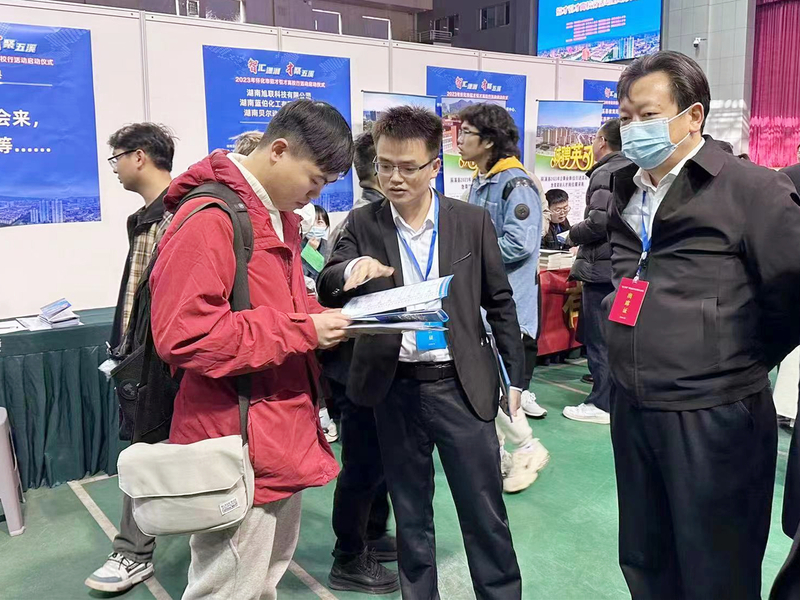 1677996656957082161.jpg 04a488f93ebcddc36204dd692eed616.jpg