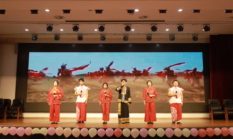 1695177353540014263.jpg 4 朗诵《安塞腰鼓》.jpg